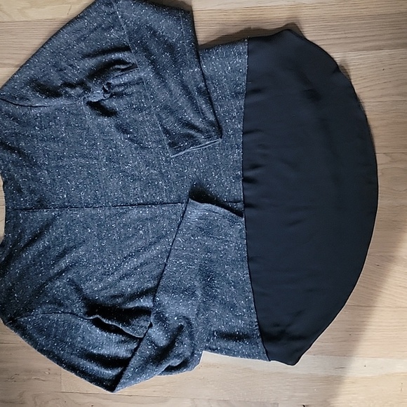 LOFT Charcoal And White Spec Long Sleeve Top with Black Hem~Size Medium - Picture 6 of 6